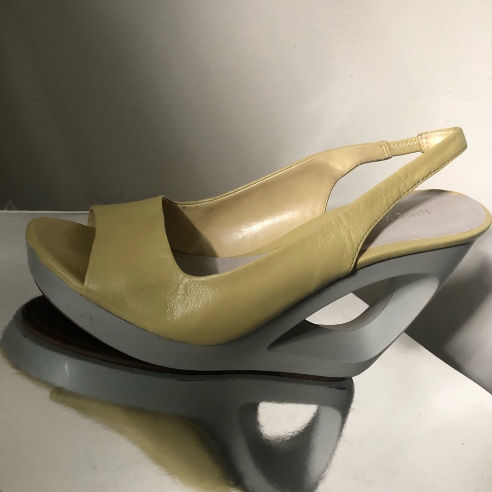 Sandals Nine West